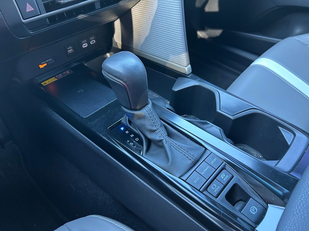 Thumbnail: 2025 Toyota Camry - 27