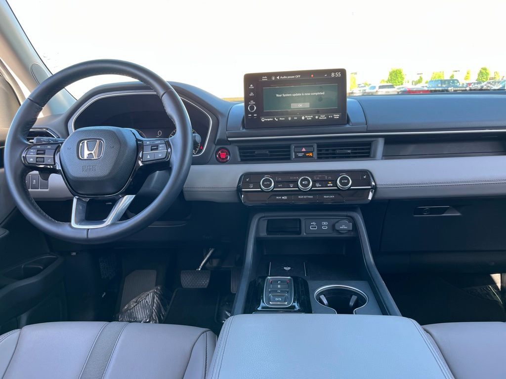 Thumbnail: 2025 Honda Pilot - 17