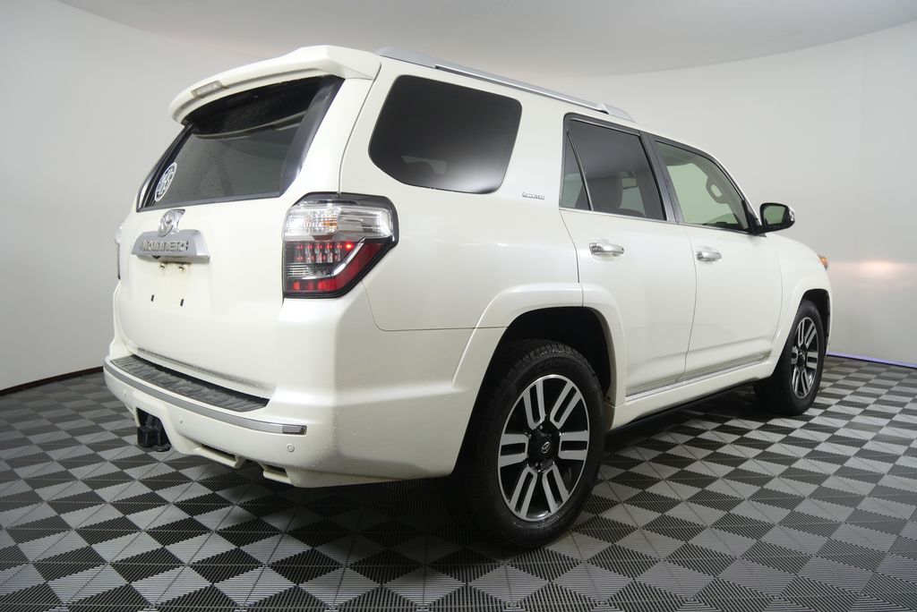 Thumbnail: 2018 Toyota 4Runner - 3