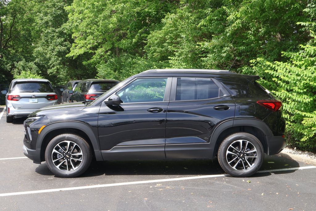 Thumbnail: 2026 Chevrolet TrailBlazer - 4