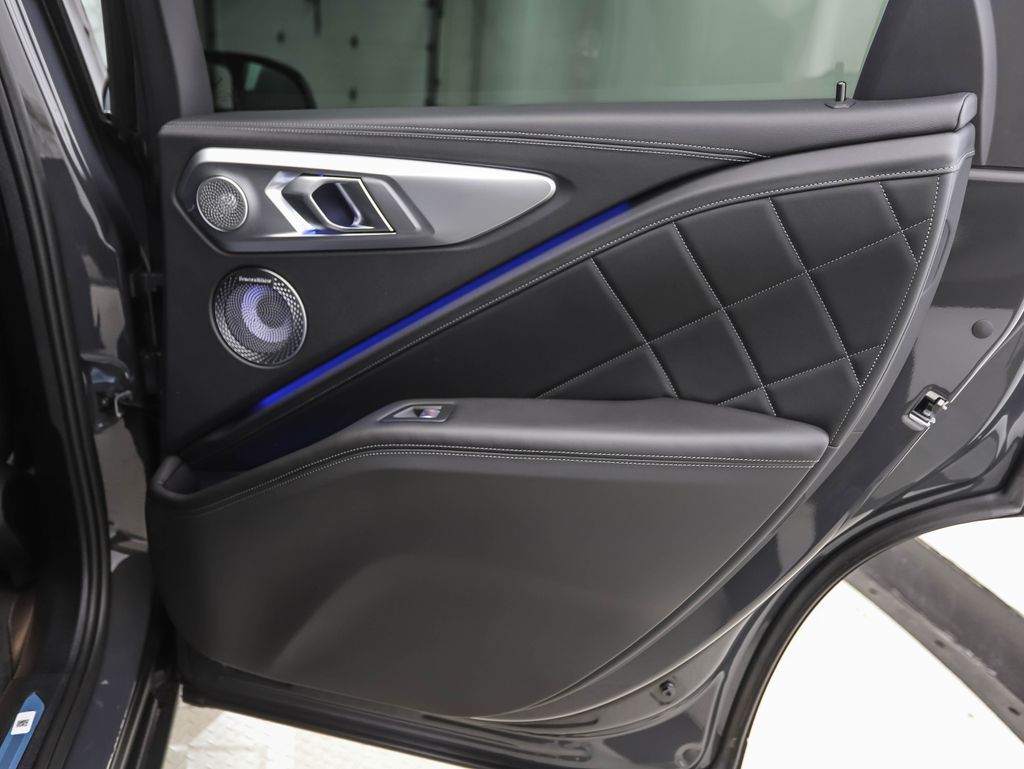 Thumbnail: 2026 BMW XM - 25