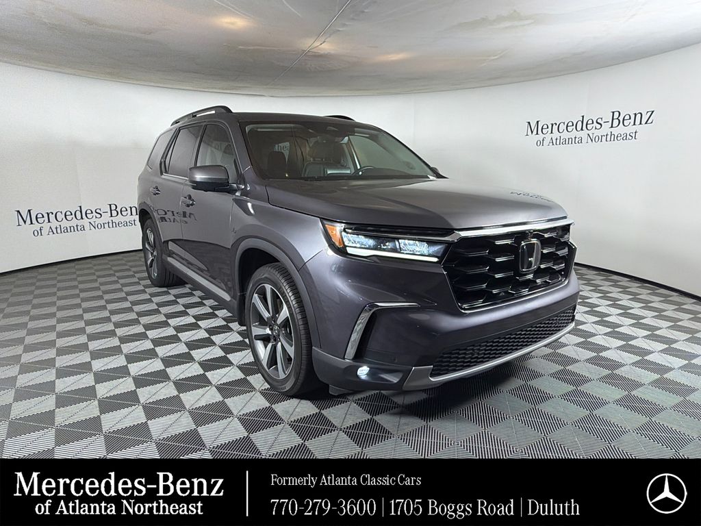 Sonic Gray Pearl 2023 Honda Pilot SUV / Crossover All-Wheel Drive Automatic