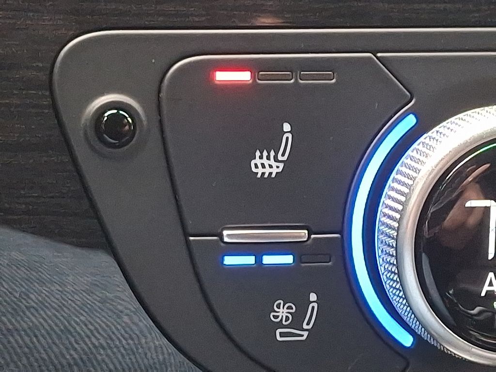 Thumbnail: 2017 Audi Q7 - 24