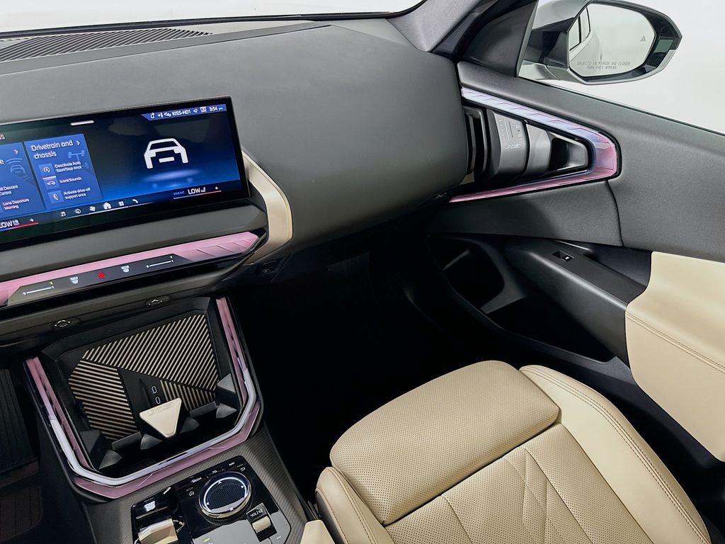 Thumbnail: 2025 BMW X3 - 22