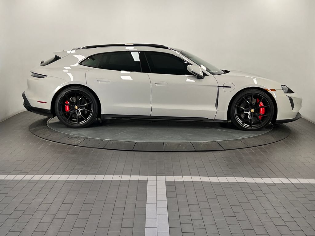 Thumbnail: 2024 Porsche Taycan - 8