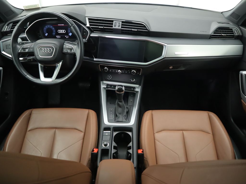 Thumbnail: 2021 Audi Q3 - 13