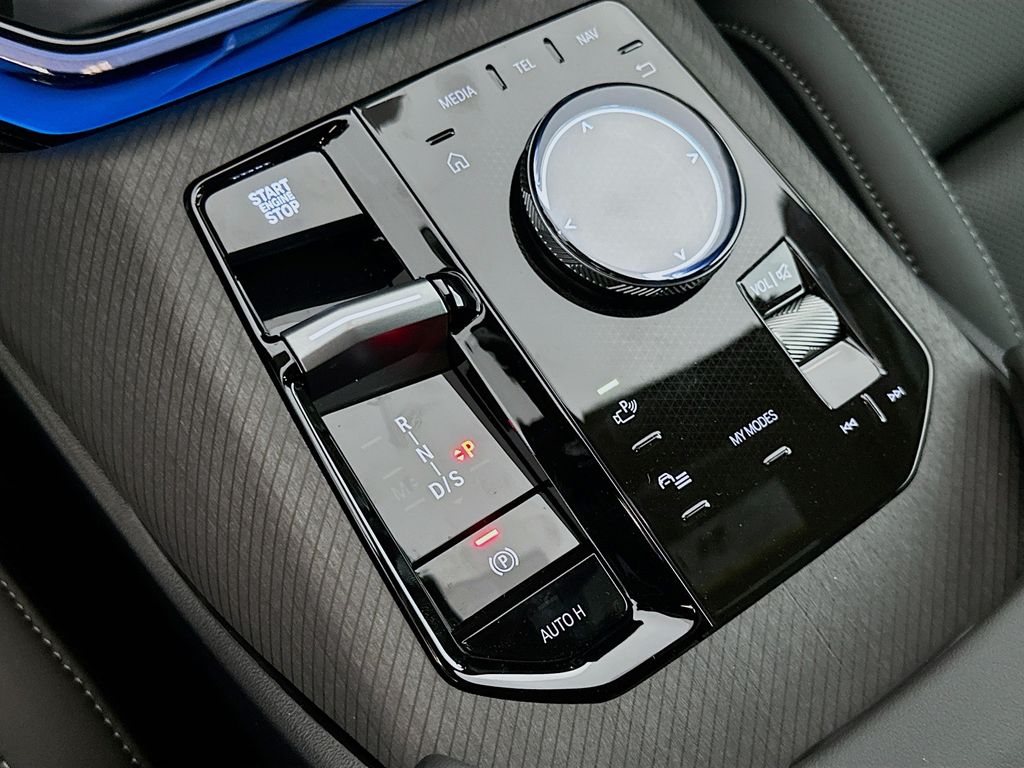 Thumbnail: 2026 BMW X3 - 15