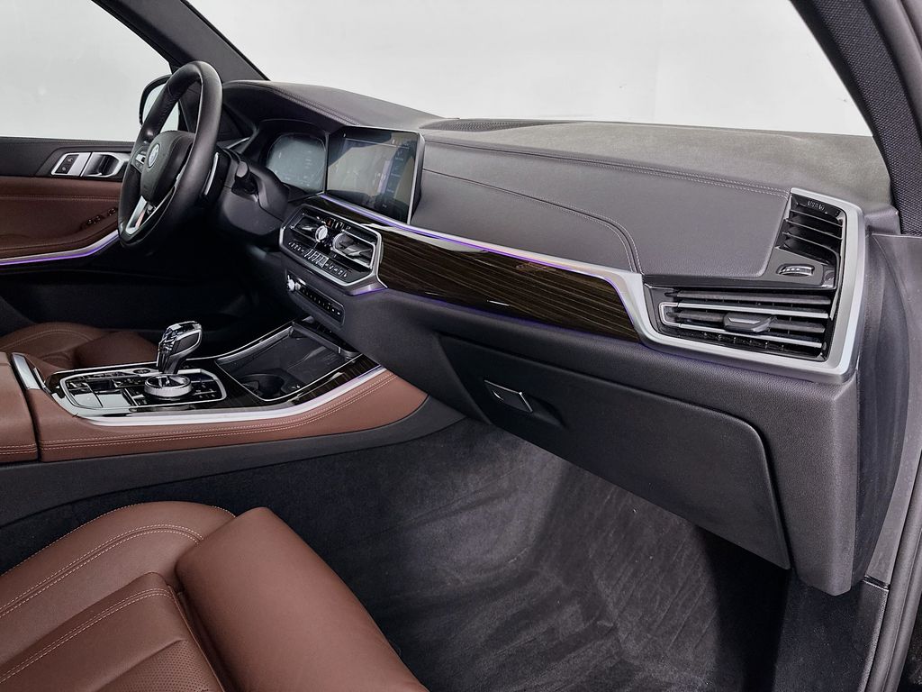 Thumbnail: 2020 BMW X5 - 30