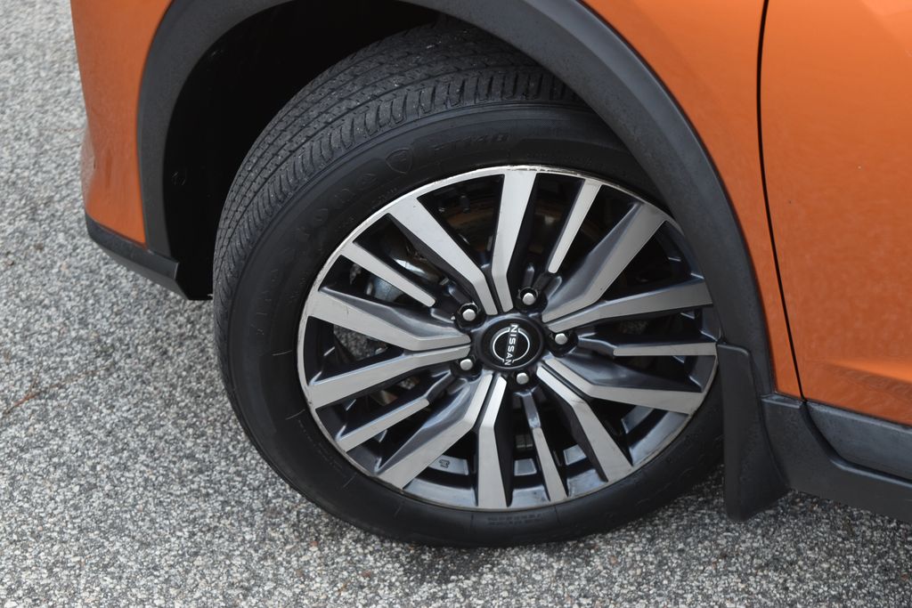 Used 2023 Nissan Kicks SUV