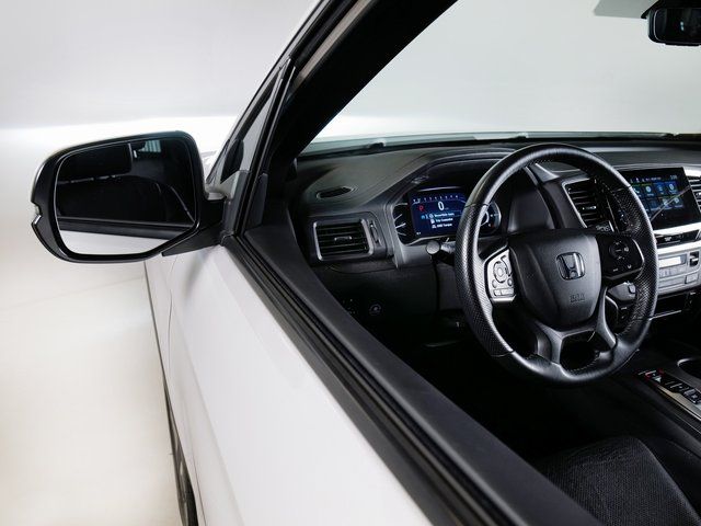 Used 2023 White Honda EX-L image 24
