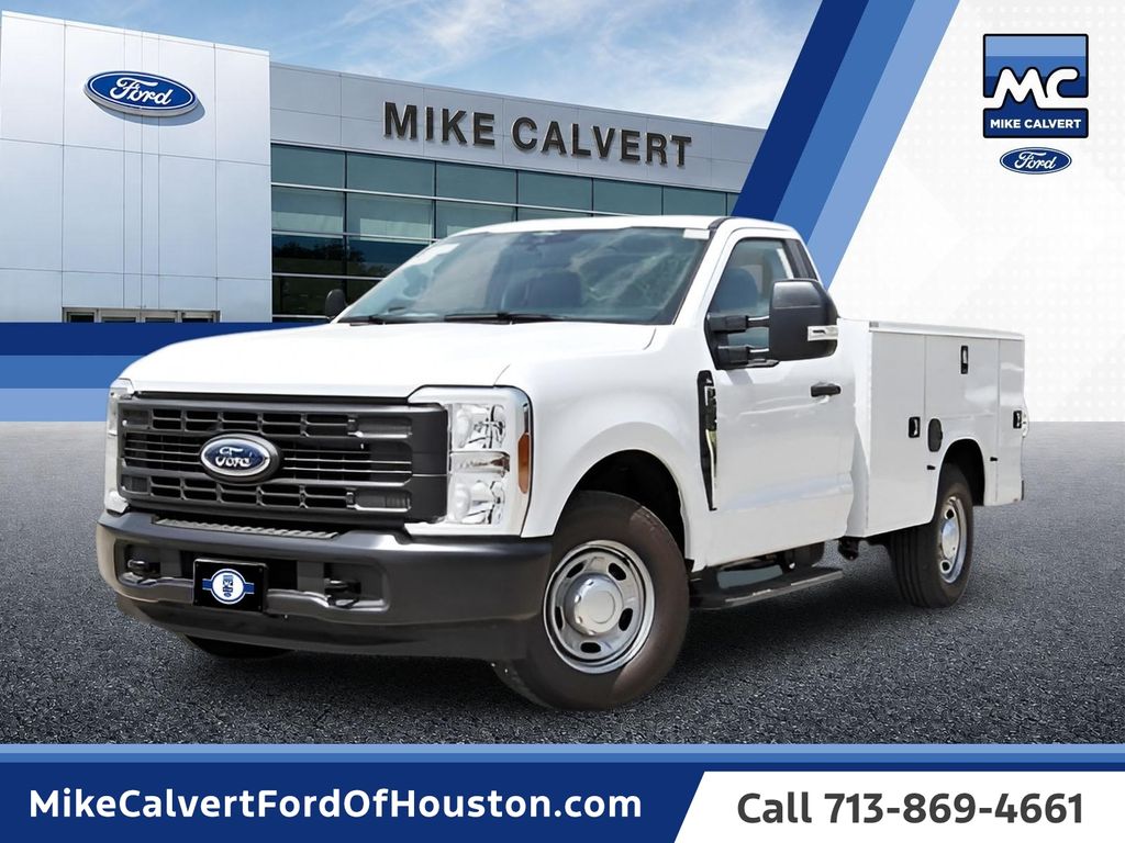 Oxford White 2026 Ford F-250 Super Duty Pickup Truck 4X2 Automatic