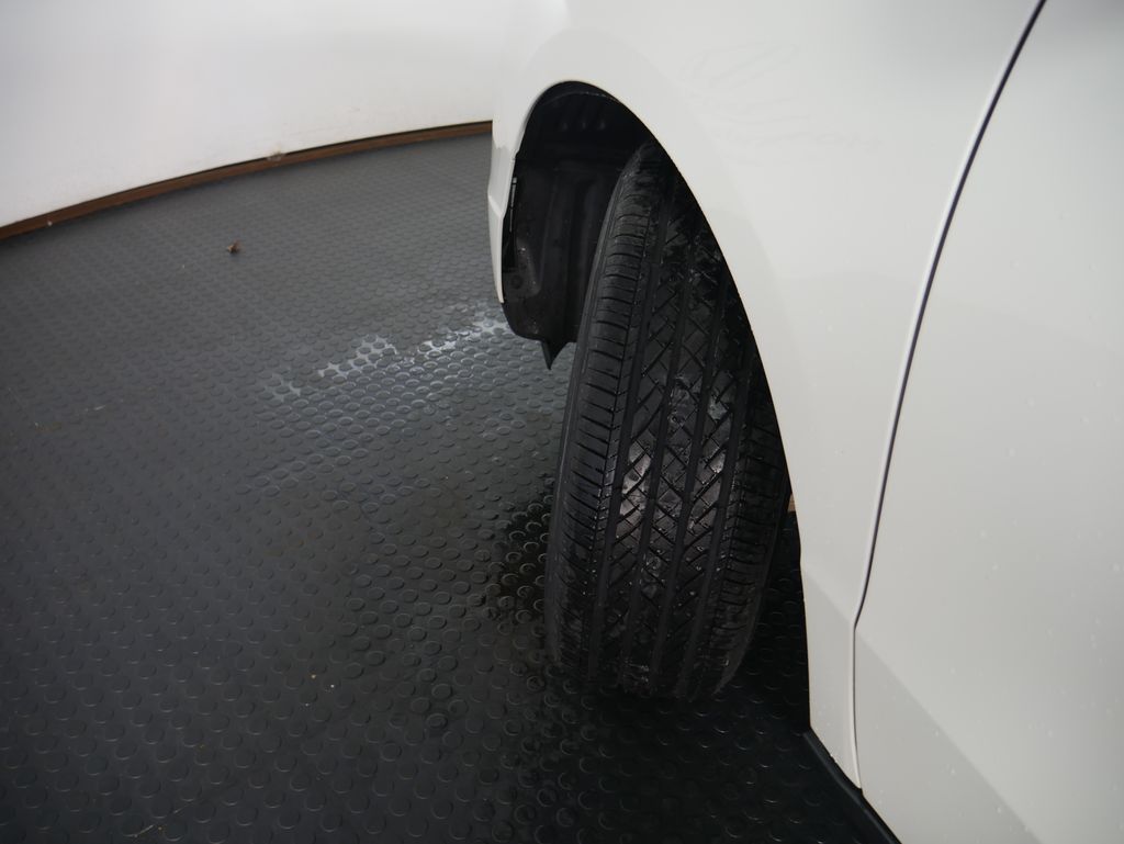 Thumbnail: 2019 Acura MDX - 8