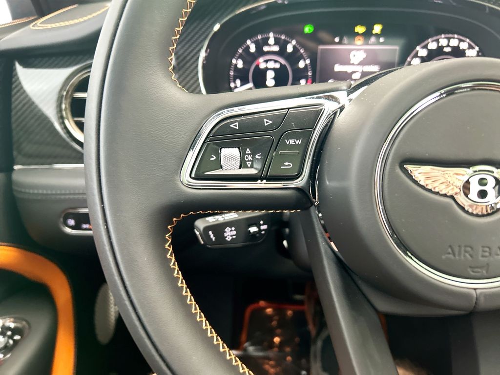 Thumbnail: 2026 Bentley Bentayga - 11