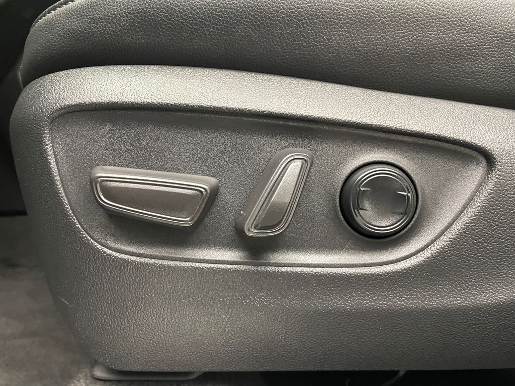 2024 Toyota Grand Highlander Limited 14
