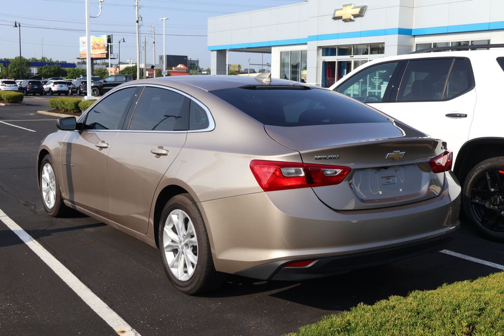 Thumbnail: 2023 Chevrolet Malibu - 10