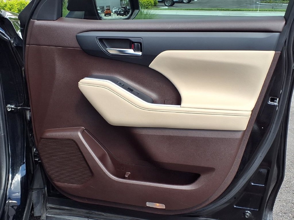 Used 2022 Toyota Highlander SUV