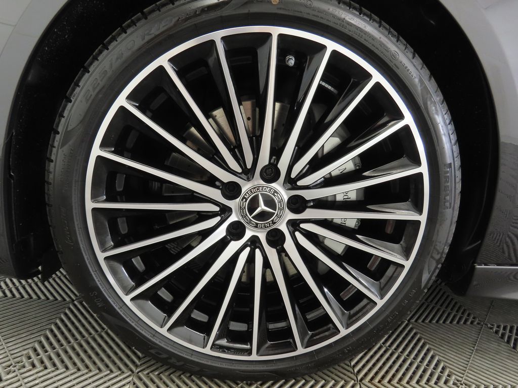 Thumbnail: 2025 Mercedes-Benz C-Class - 30