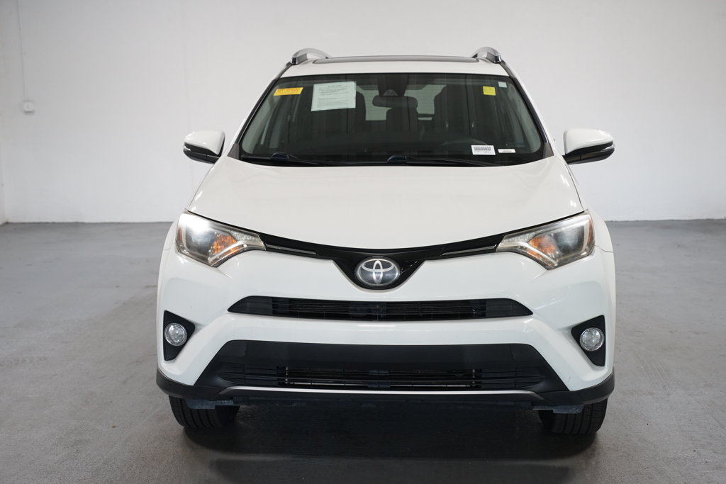 Thumbnail: 2018 Toyota RAV4 - 2