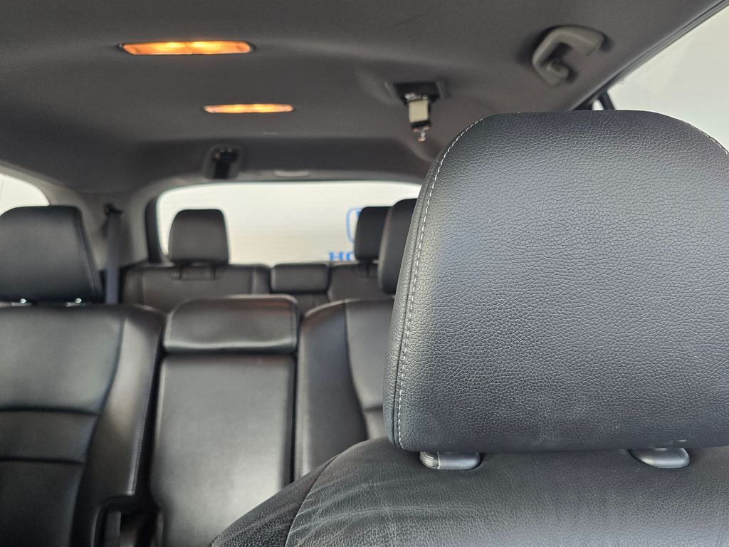 Thumbnail: 2016 Honda Pilot - 20