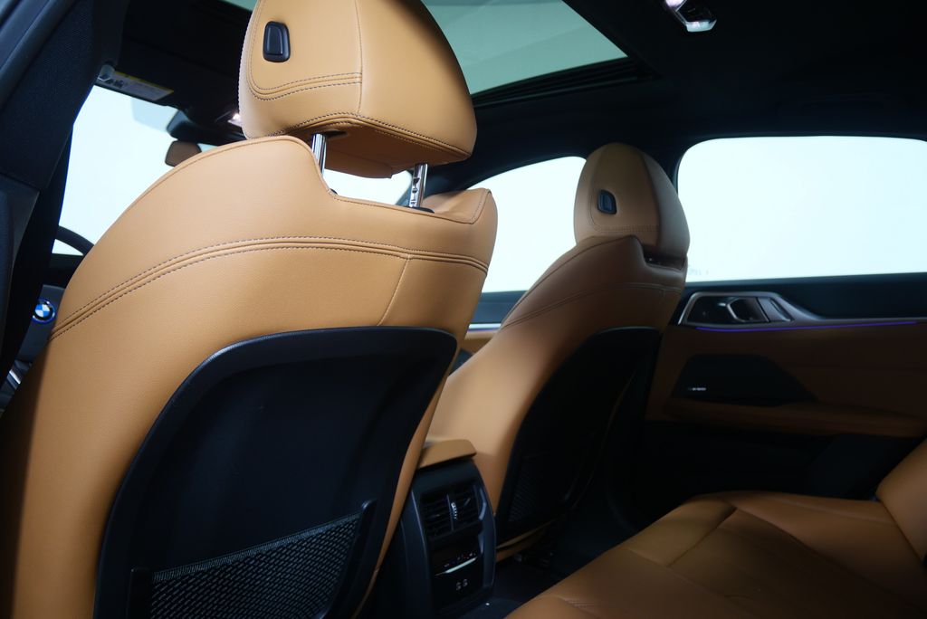 Thumbnail: 2023 BMW i4 - 18