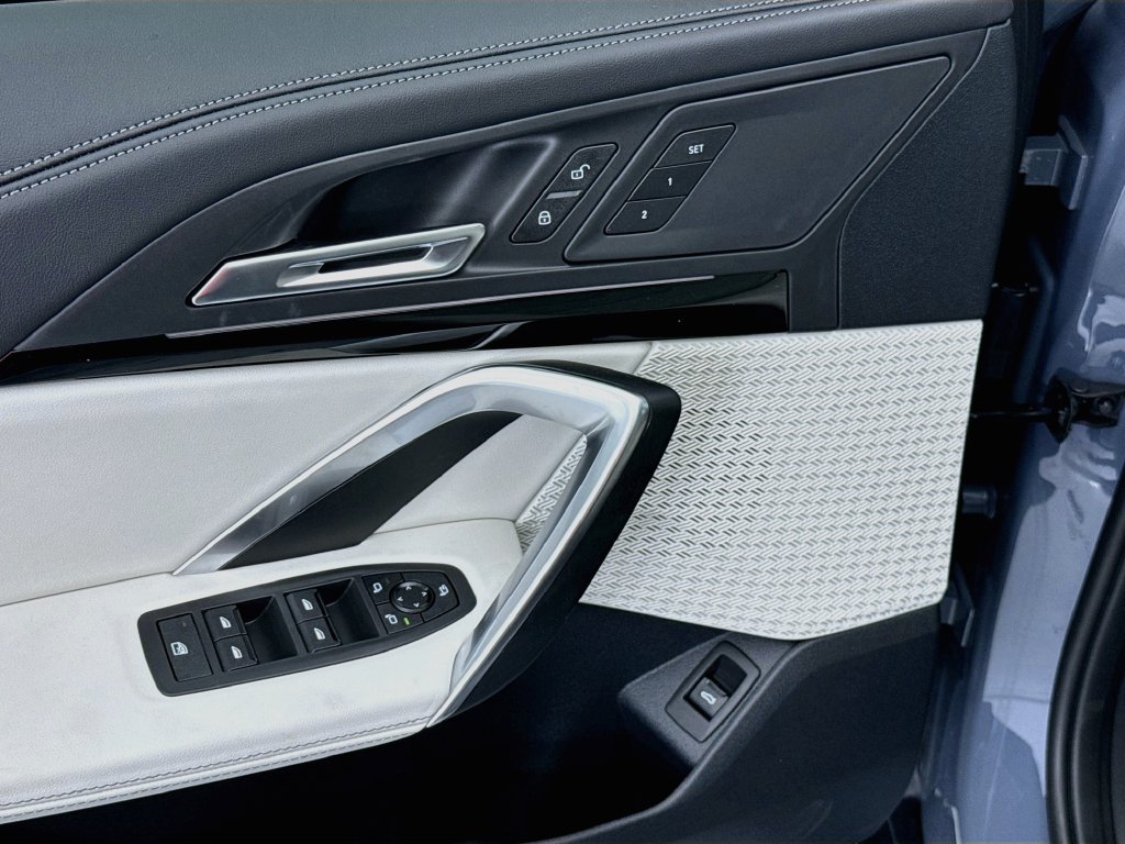 Thumbnail: 2027 BMW X1 - 22