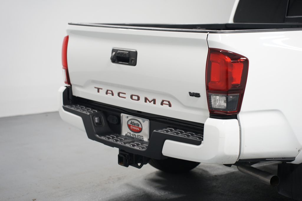 Thumbnail: 2023 Toyota Tacoma - 9