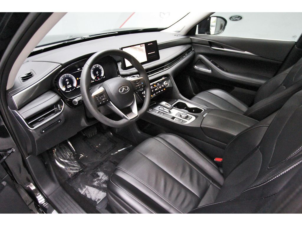 2024 INFINITI QX60 LUXE Black at Central Houston Nissan