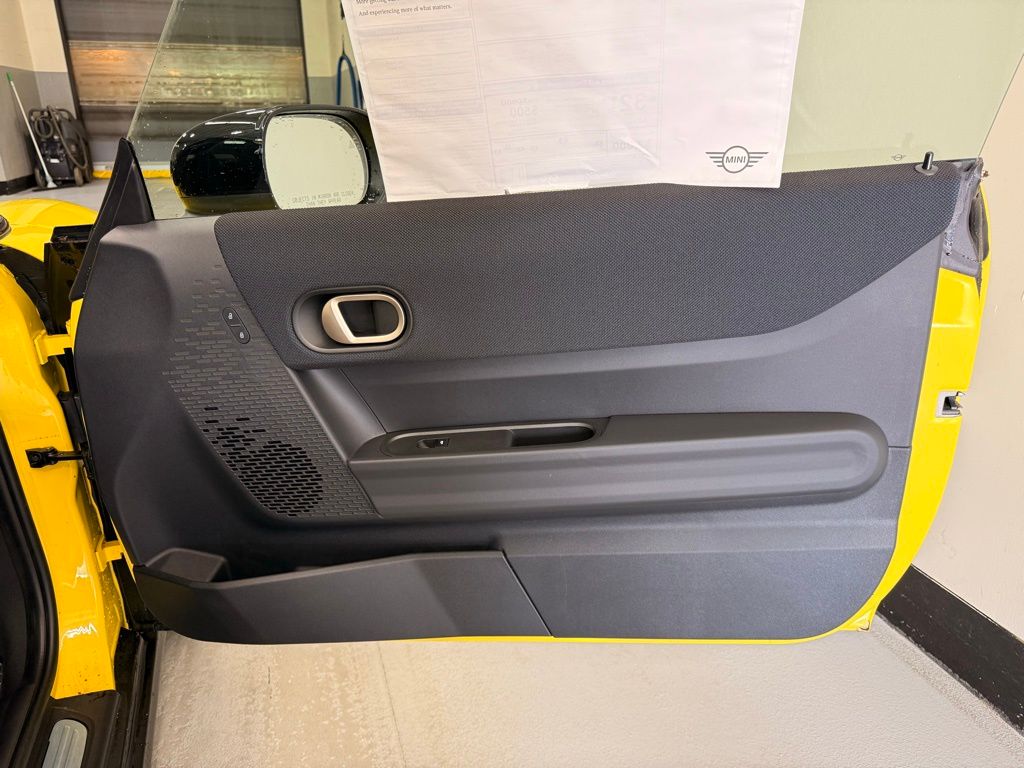 Thumbnail: 2025 MINI Cooper - 21
