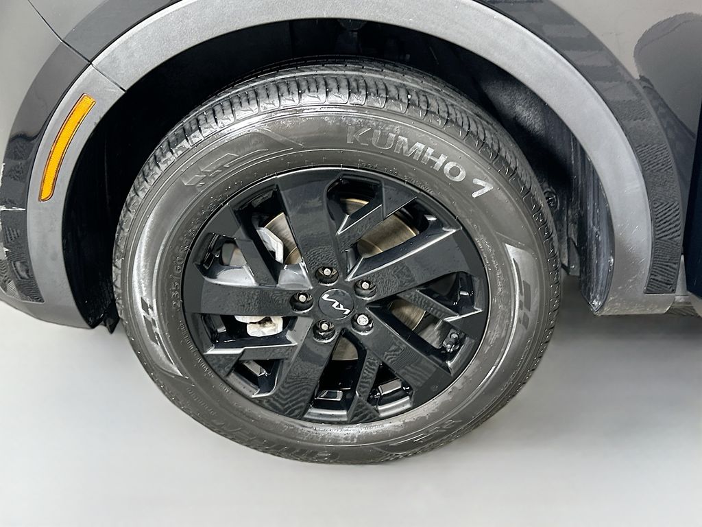 Thumbnail: 2023 Kia Sorento - 32