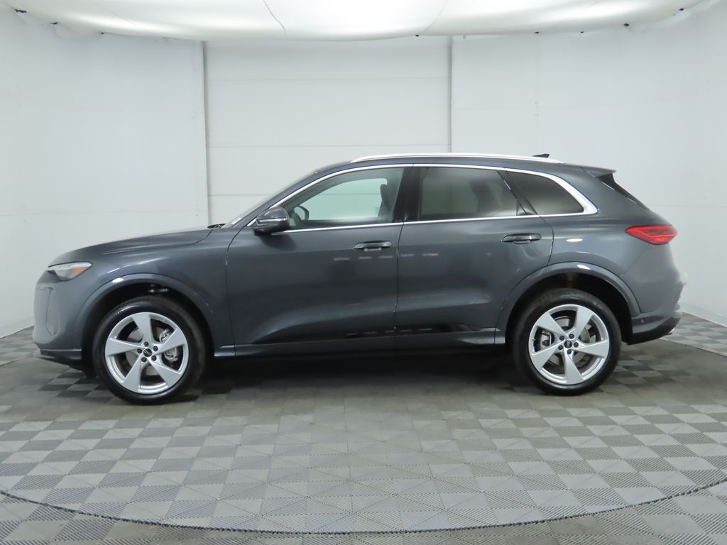 Thumbnail: 2025 Audi Q5 - 9