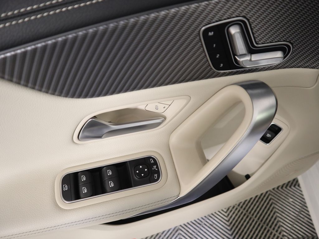 Thumbnail: 2025 Mercedes-Benz CLA - 24