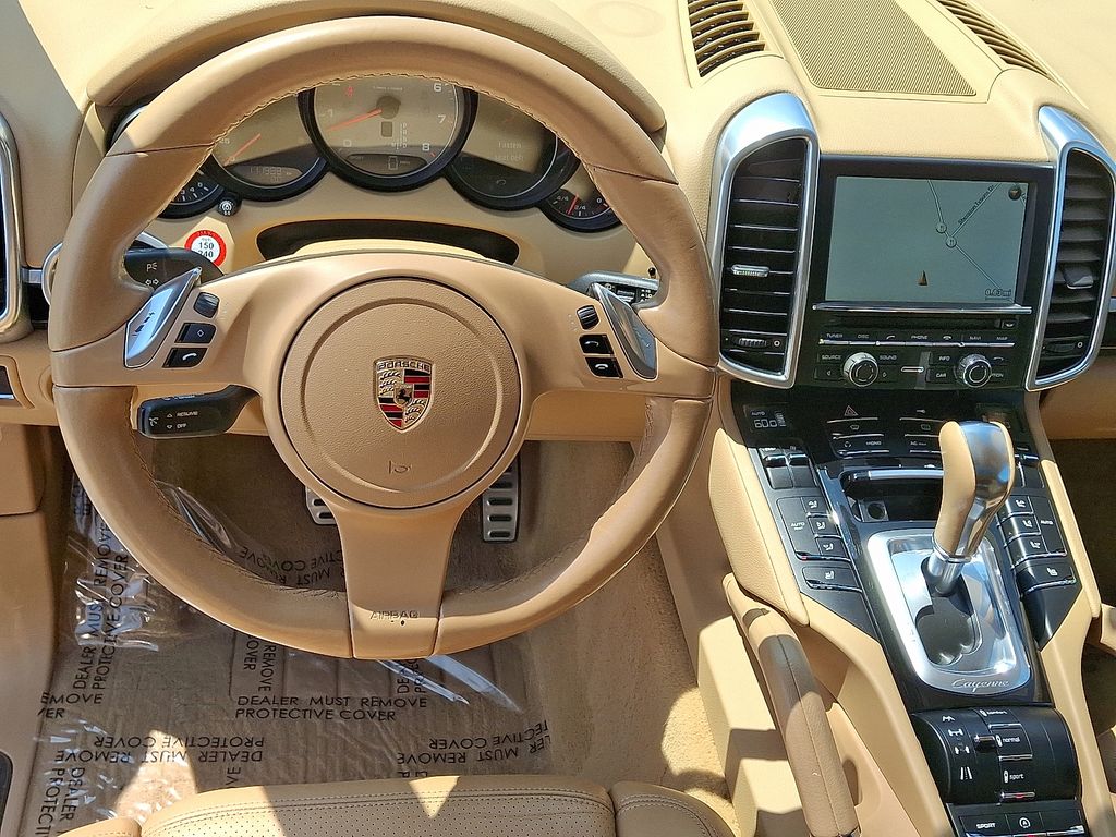 Thumbnail: 2011 Porsche Cayenne - 29