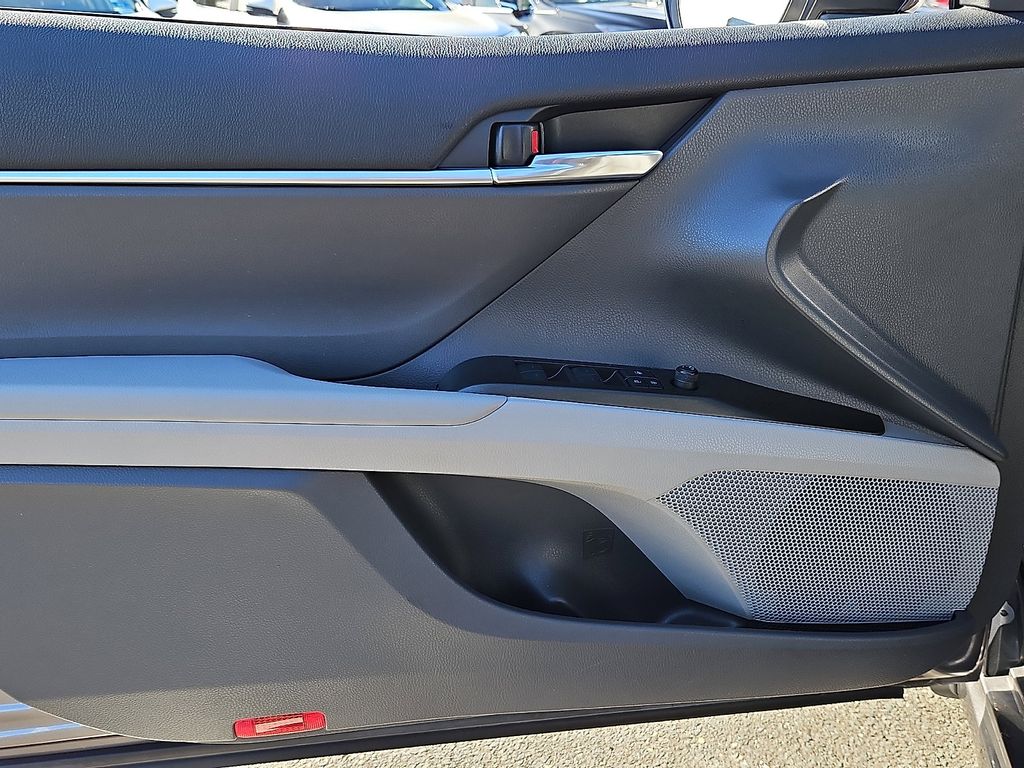 Thumbnail: 2021 Toyota Camry - 13