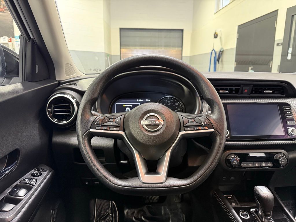 2022 Nissan Kicks SV 23