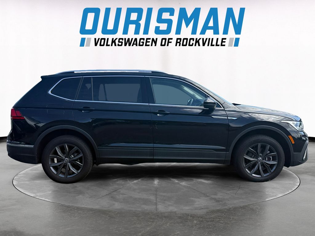 2024 Volkswagen Tiguan 2.0T SE photo