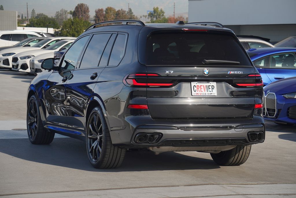 2025 BMW X7 M60i 7