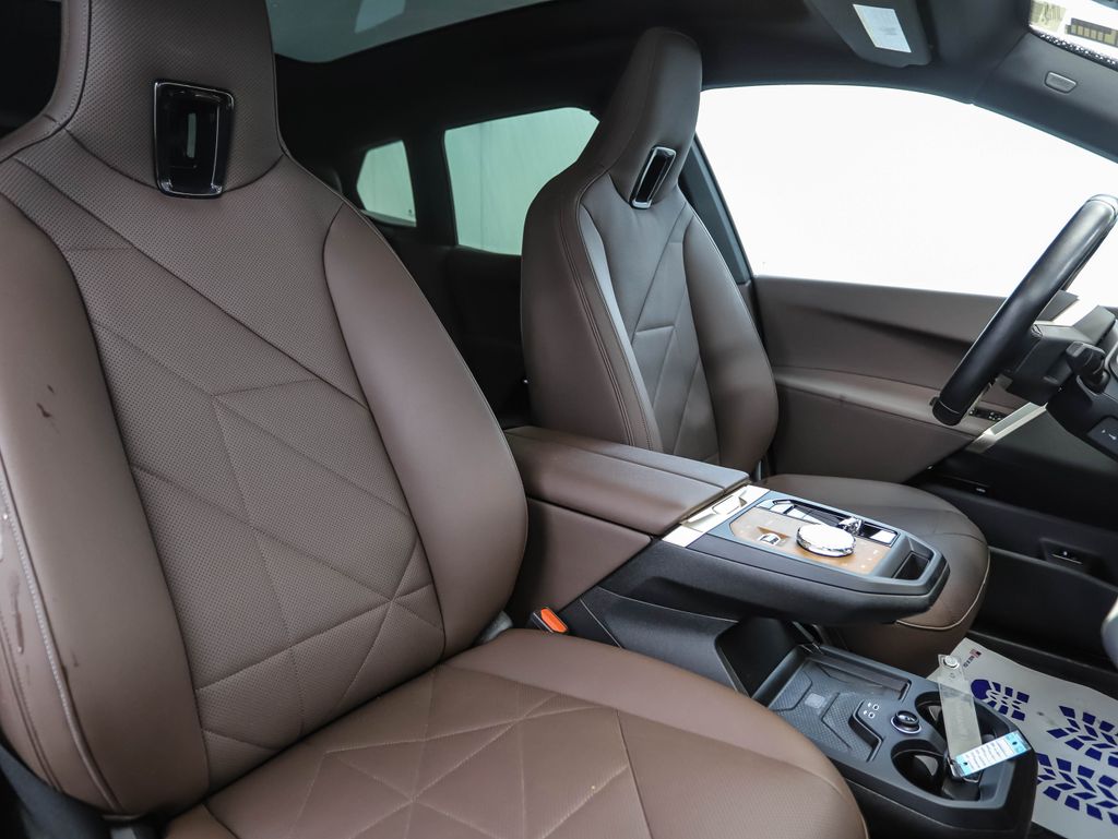 2023 BMW iX xDrive50 31