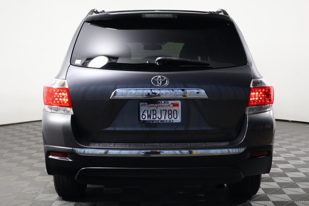 Thumbnail: 2012 Toyota Highlander - 5