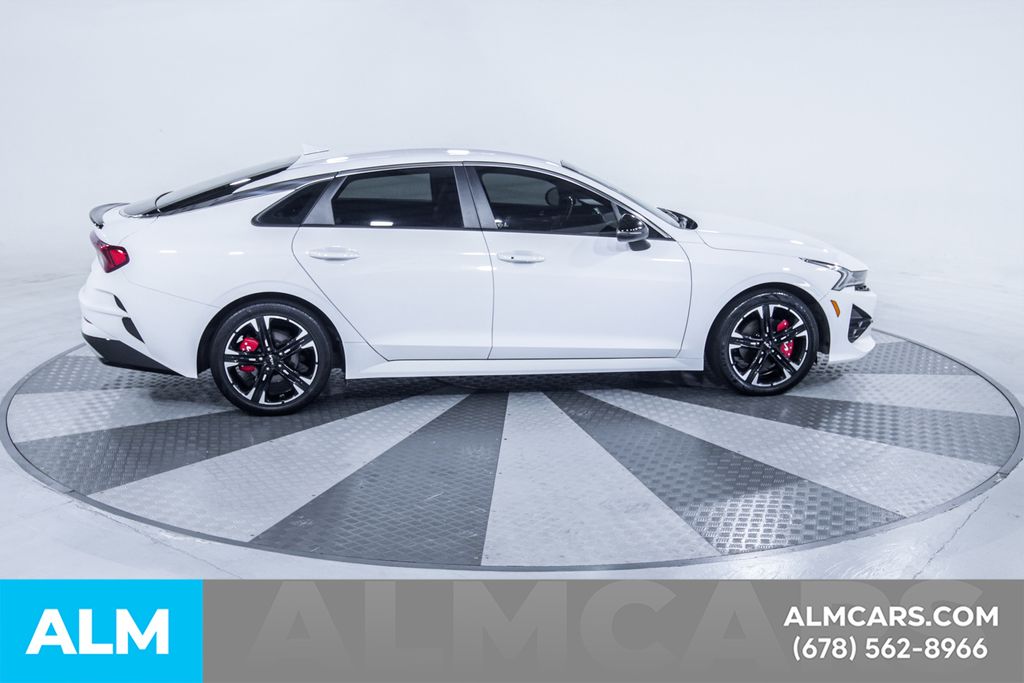 Used 2022 White Kia GT-Line image 11
