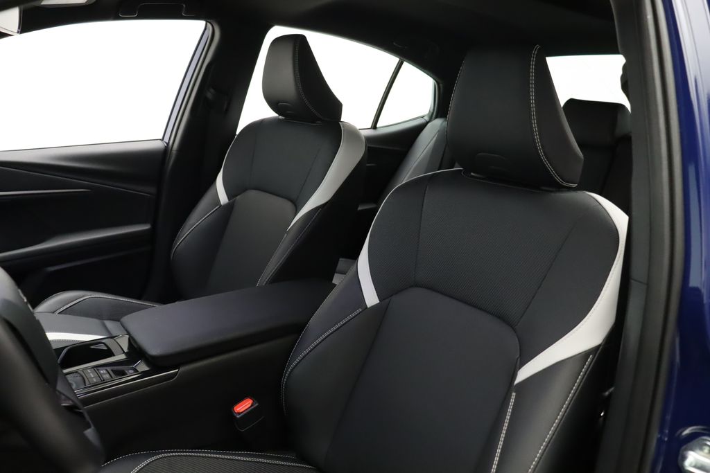 2025 Toyota Camry SE 13