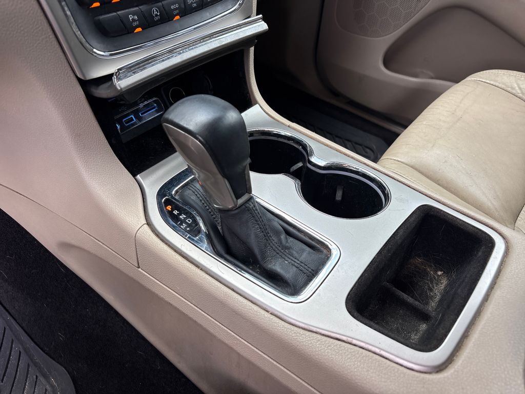 Used 2016 Red Jeep Limited image 29