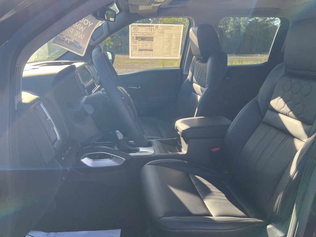 2025 Super Black Nissan Frontier SL RWD Truck