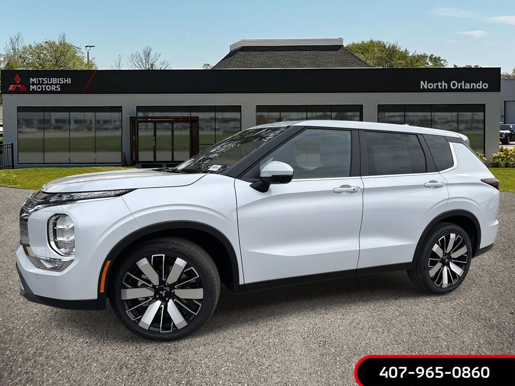 2026 Mitsubishi Outlander SE