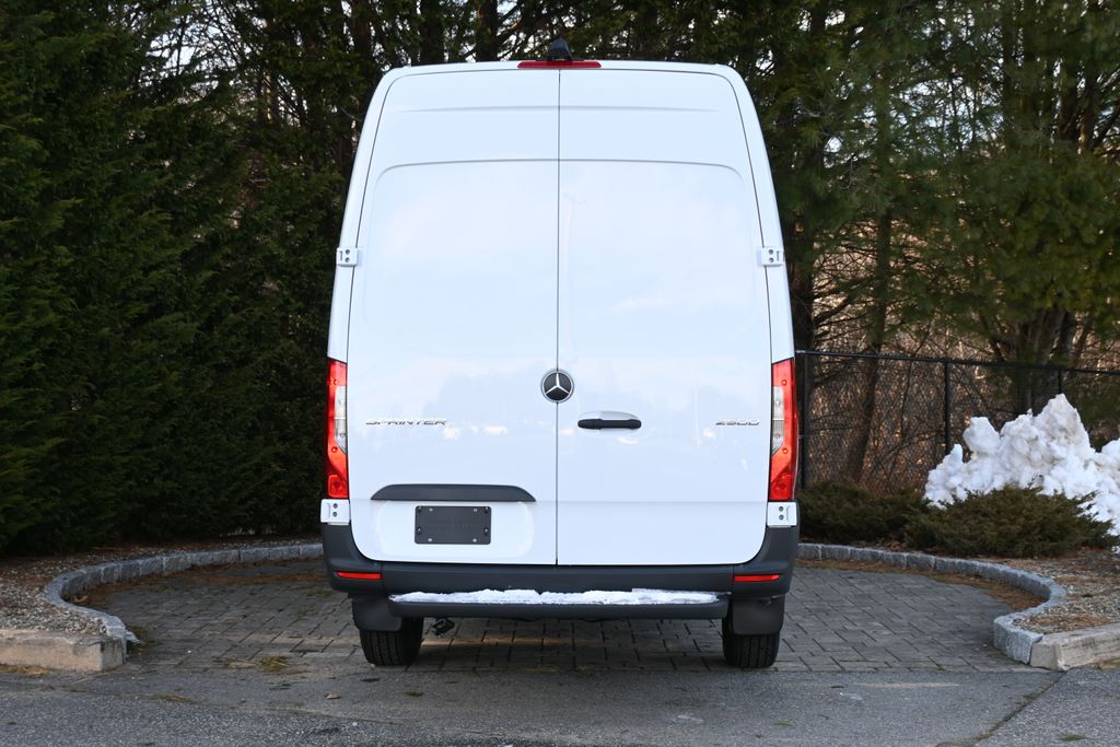 2025 Mercedes-Benz Sprinter 2500 6