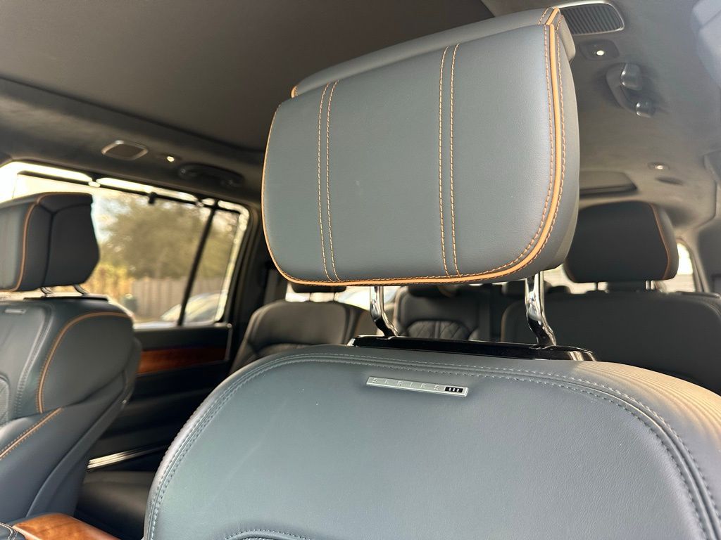 Thumbnail: 2022 Jeep Grand Wagoneer - 23