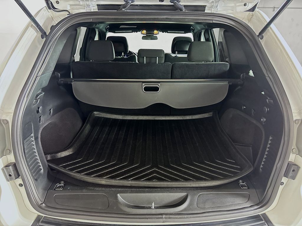 2018 Jeep Grand Cherokee Laredo E