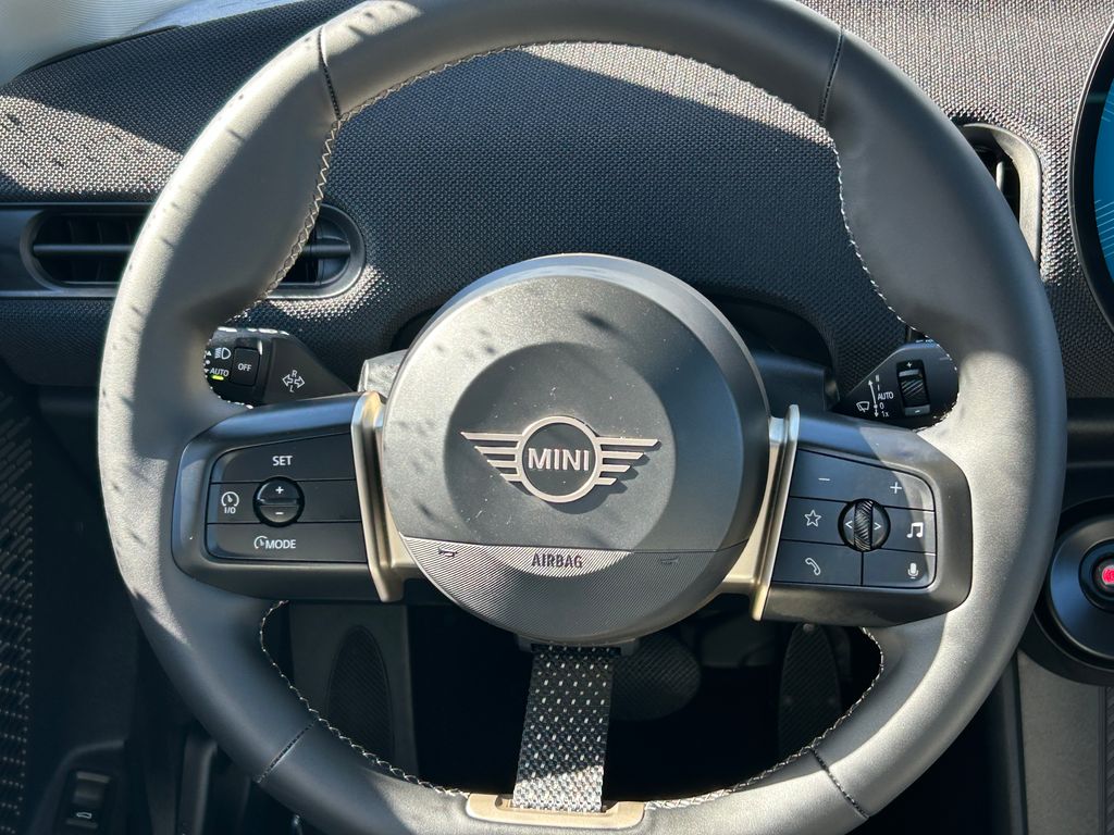 Thumbnail: 2025 MINI Cooper - 18