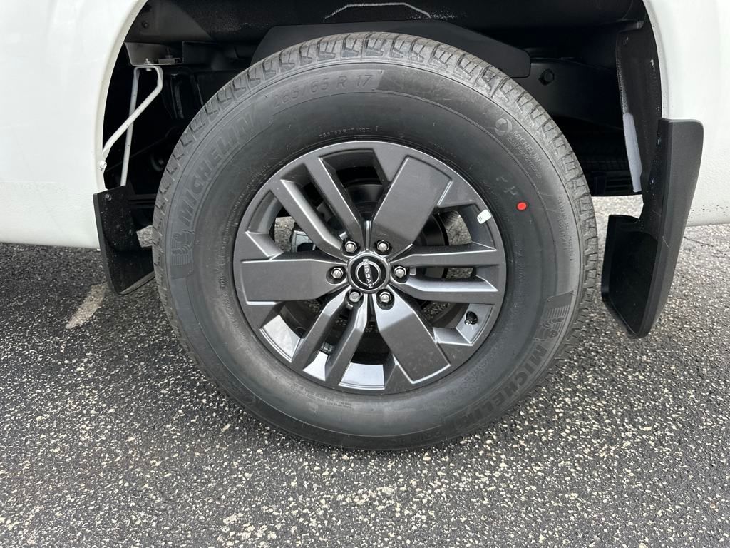 2025 Nissan Frontier SV photo