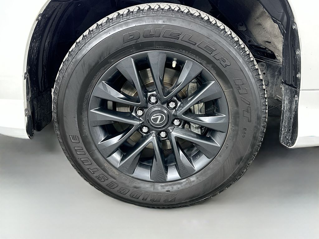 Thumbnail: 2022 Lexus GX - 32