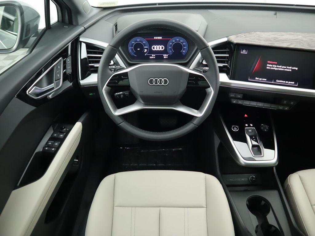 2025 Audi Q4 e-tron  11